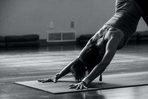 Ashtanga Yoga: Der perfekte Sport für Minimalisten