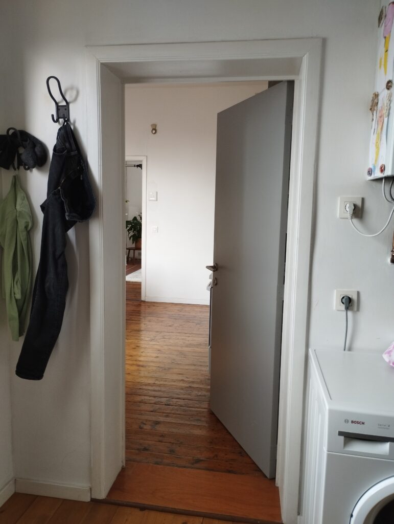Minimalistische Wohnung Herbst 2023 Badezimmer